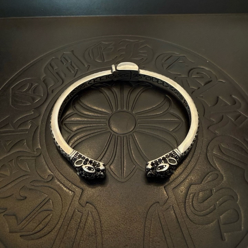Ch*0me He**ts bracelets